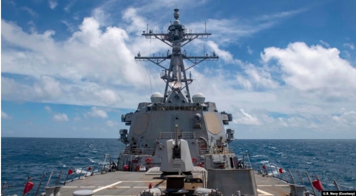 美國軍艦穿越台灣海峽。 圖 : 翻攝自 US NAVY