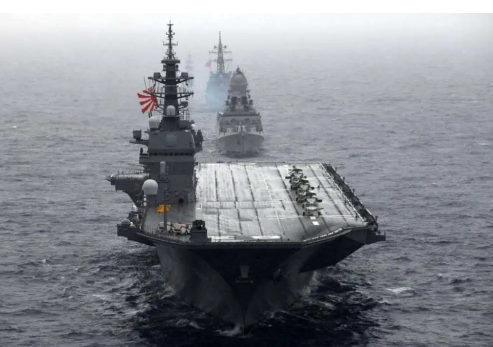 日本的「準航母」直升機護衛艦「出雲號(JS Izumo DDH-183)」。日前抵達菲律賓參加聯合軍演。 圖 : 翻攝樞密院十號(資料照片)