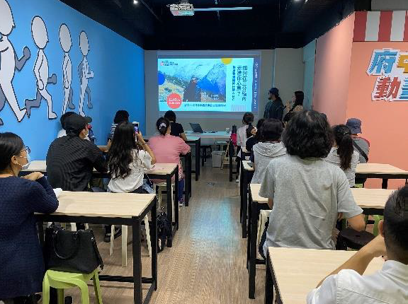 府中15推出「電影行業必備密技」系列講堂，首場6月19日主打「編劇新手魔法入門」（此為府中15過往講堂示意照）。 圖：新北市文化局提供