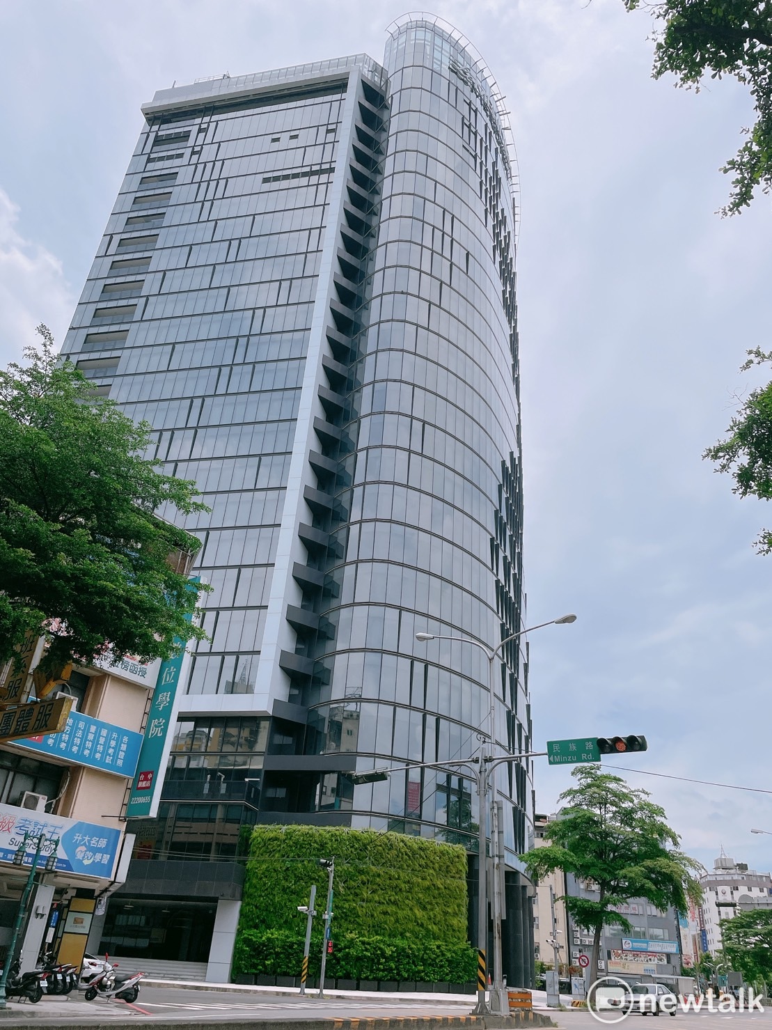 李方艾美酒店是萬豪集團在中部地區第一個特色高級酒店。