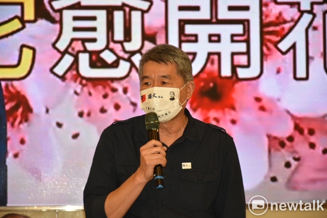 張亞中表示當選市長將宣布高雄為「非戰和平區」。 圖：孫家銘攝