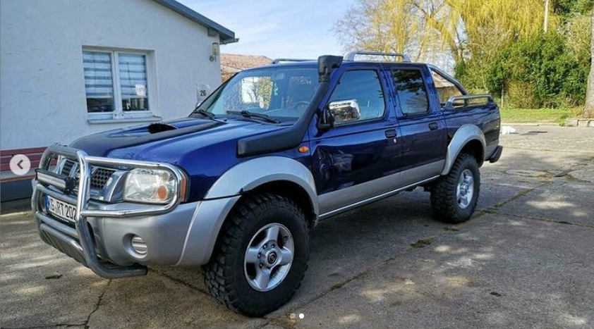 Car4Ukraine 購買二手車並將其改裝成軍用戰車，提供俄軍使用。 圖：翻攝自IG@car4ukraine.com_official
