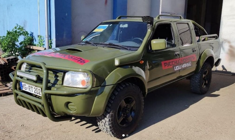Car4Ukraine 購買二手車並將其改裝成軍用戰車，提供俄軍使用。 圖：翻攝自IG@car4ukraine.com_official