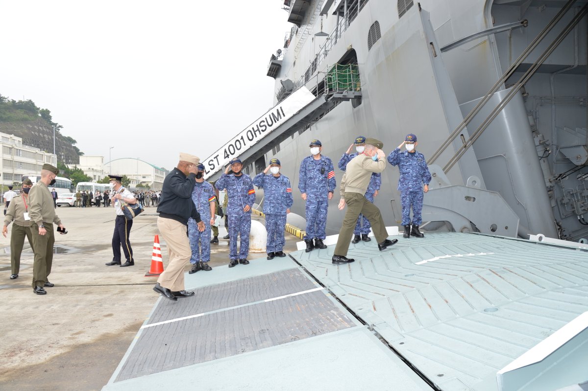 「太平洋兩棲領導人研討會」日方開放「大隅級」兩棲船塢運輸艦。 圖：翻攝陸上自衛隊推特