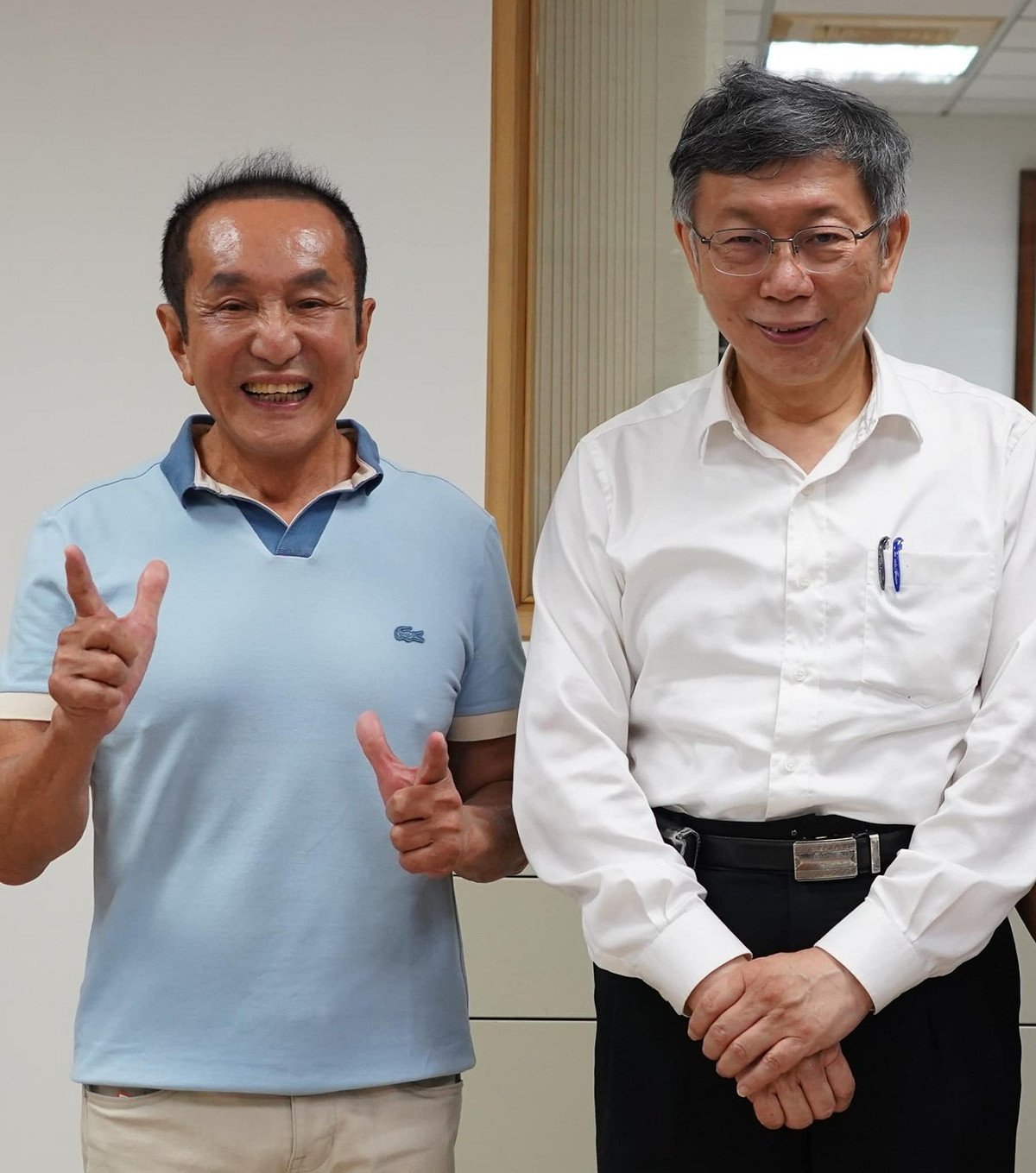 台北市長柯文哲南下拜會台南市五彩集團總裁林義豐。 圖：翻攝自林義豐MarkLin臉書