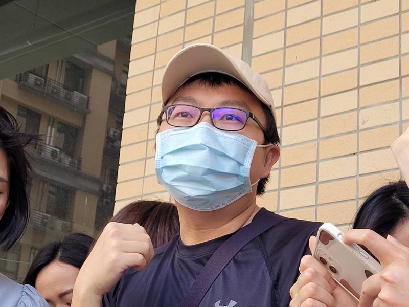 事件持續延燒，恩恩爸仍在尋求當初通報電話的真相。 圖／讀者提供