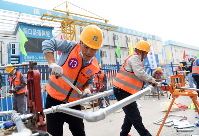 中國建築工人。 圖：翻攝自新華網（資料照）