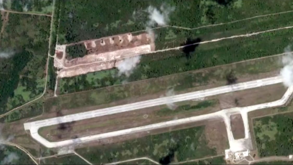 中國官媒《央視》報導，美軍整修二戰時天寧島掛載原子彈的「North Field機場」，做為關島的安德森空軍基地的備用機場。 圖：央視CCTV-7擷圖