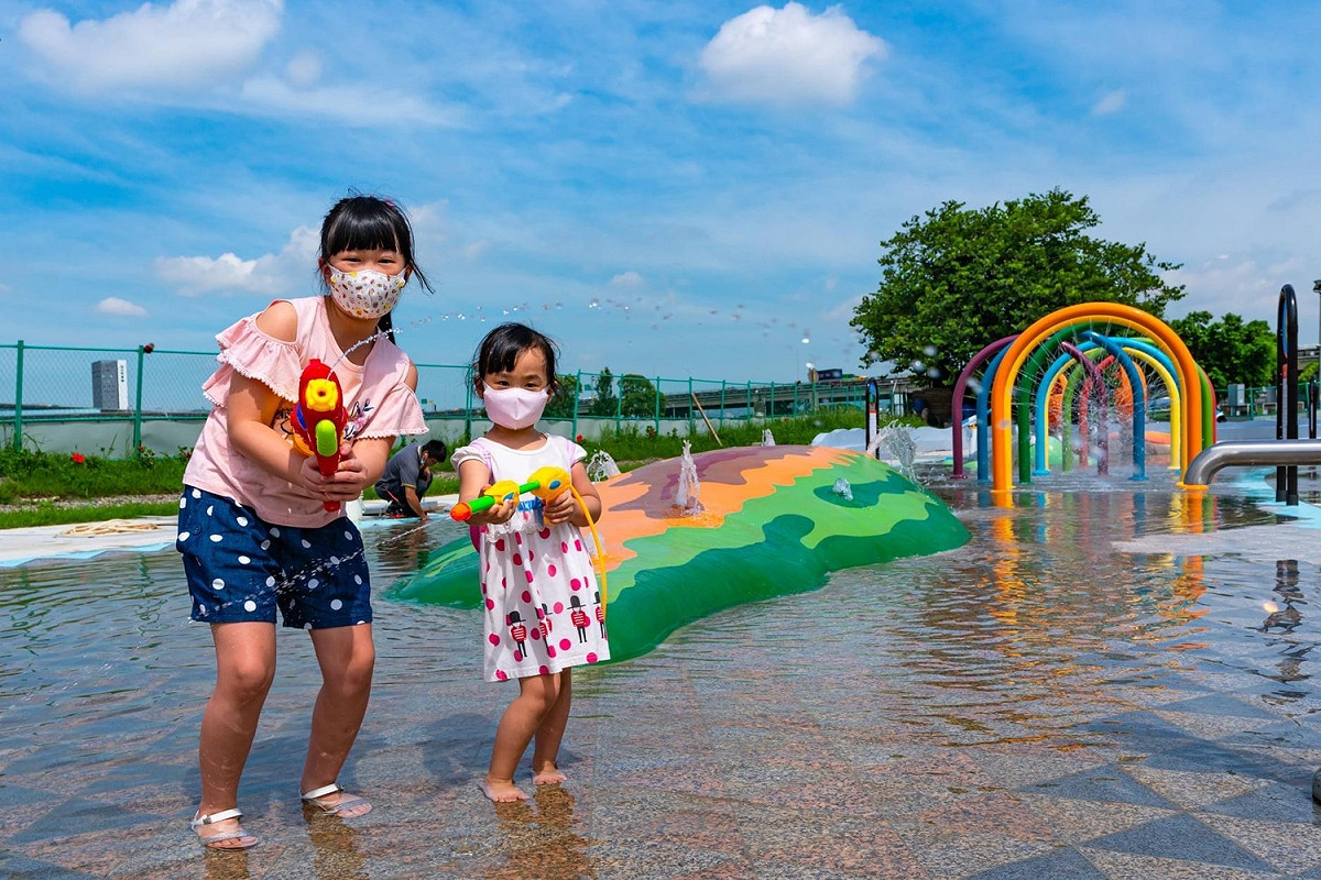 位於三重熊猴森樂園旁的海世界水樂園。