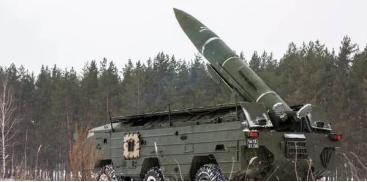 俄軍 Tochka-U 導彈發射車前往攻擊烏克蘭利西昌斯克。  圖 : 翻攝自臉書/ 戰鬥情報中心CIC