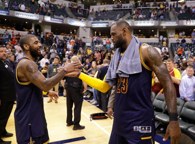 Kyrie Irving和LeBron James。 圖／美聯社／達志影像