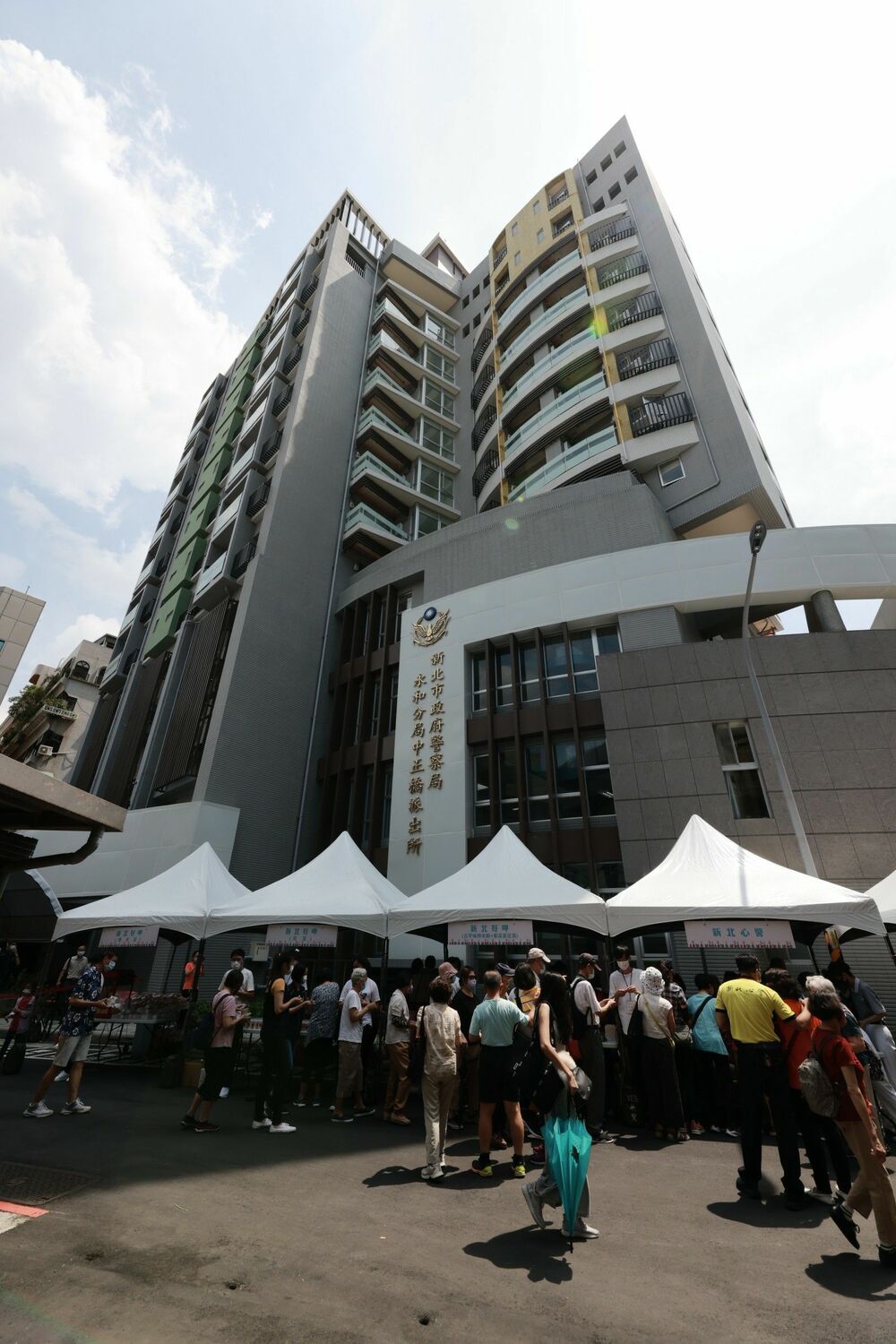 新北市中正橋派出所及青年社會住宅整體外觀。 圖：新北市城鄉局提供