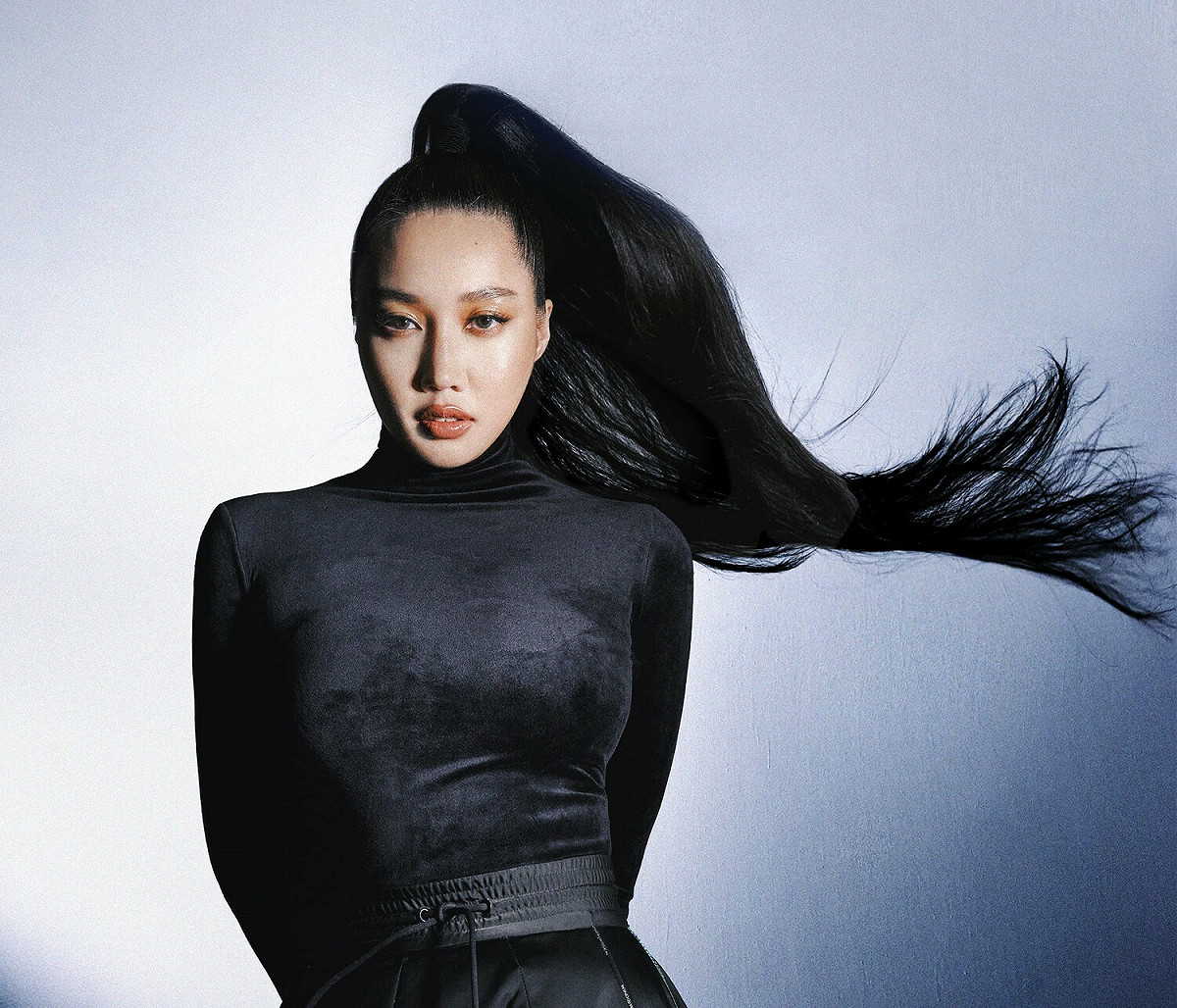A-Lin。