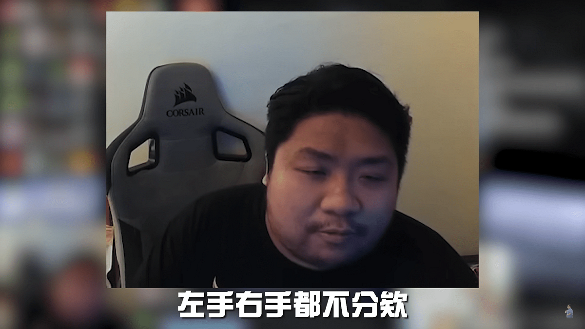 統神只好自己起身去開，回來還不忘表示「這孩子左手右手都不分欸」。 圖：翻攝自統晨大戲院頻道