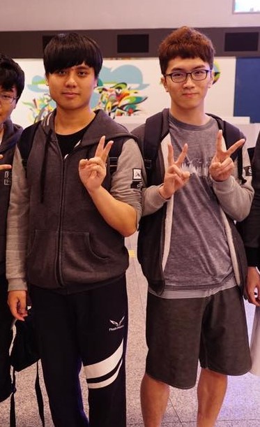 前閃電狼職業隊選手「Maple」(圖左)和「MMD」(圖右)。 圖：翻攝自Flash Wolves 閃電狼職業電競隊臉書
