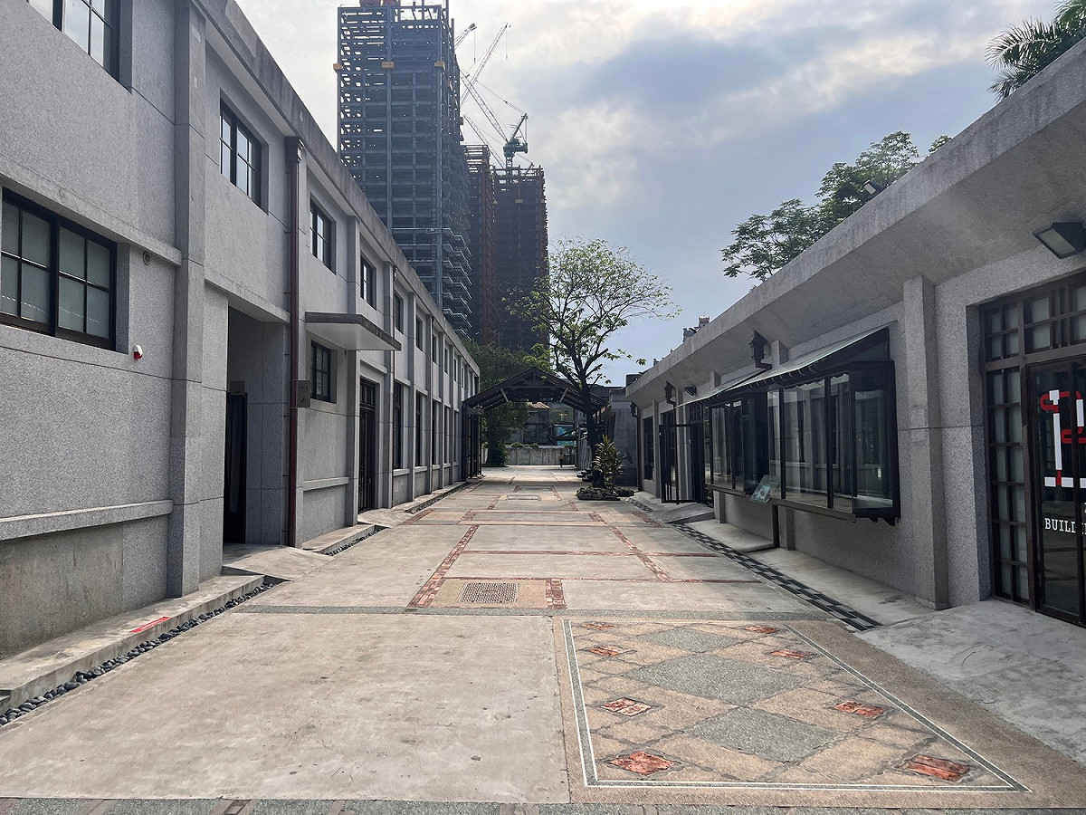 鹿點咖啡進駐南港瓶蓋工廠，近日無預警宣布將退出，並痛批北市府。 圖：翻攝鹿點咖啡Elaine 瓶概店臉書