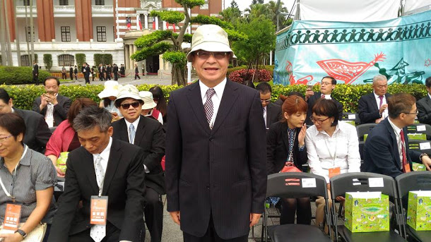 中央社董事長陳國祥15日向總統蔡英文發出公開信，表示面對這場由民進黨少數立委所發動的逼退攻勢，他將堅決捍衛任期制度，確保國家通訊社的專業自主與獨立超然地位穩固不移。 圖：翻攝自陳國祥臉書