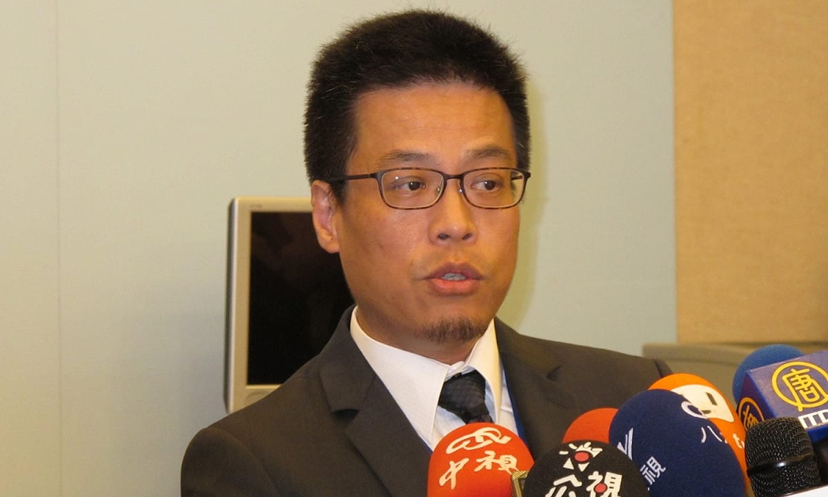 總統府發言人黃重諺3日轉述第一次「行政決策協調會議」裡蔡英文的裁示內容。 圖：林朝億/攝