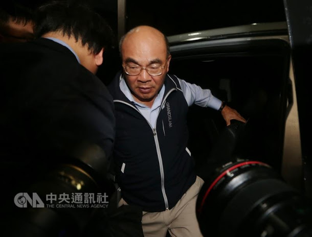 兆豐金前董座蔡友才因為涉及兆豐案，在北院漏夜偵訊後，5日清晨遭羈押禁見。 圖：中央社資料照片