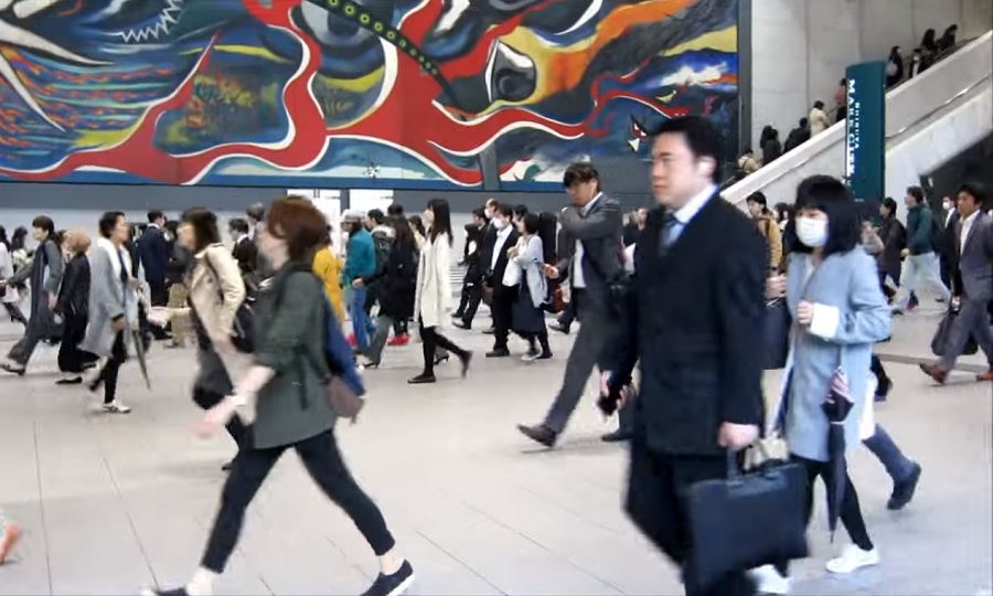 日本厚生勞動省7日公布首部「防過勞死對策白皮書」，2015年度因過勞死、過勞自殺（含自殺未遂）被認定是職災共計189人。 圖：翻攝網路