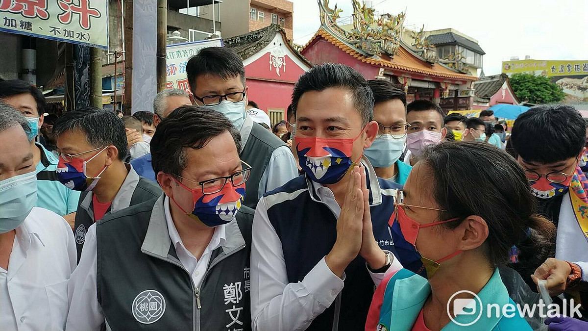林智堅應邀出席大溪普濟堂慶典活動，這也是他接受民進黨徵召參選桃園市長後，首場在桃園的公開行程。 圖：林昀真/攝