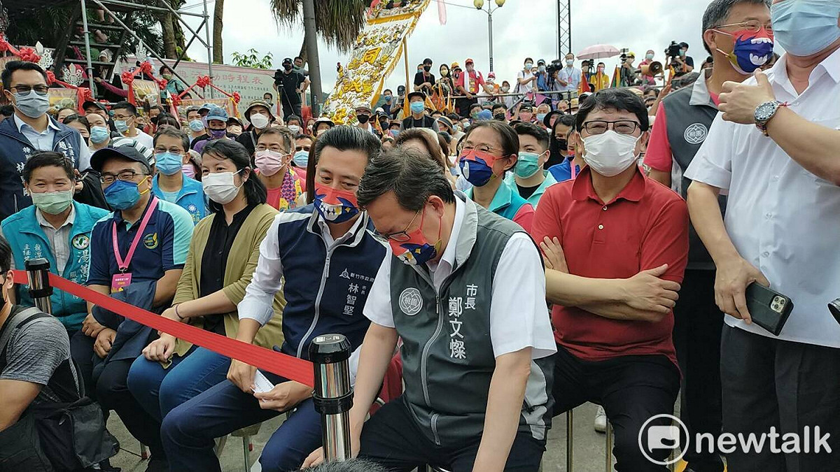 林智堅今日和鄭文燦一同出席大溪普濟堂活動。 圖：林昀真/攝