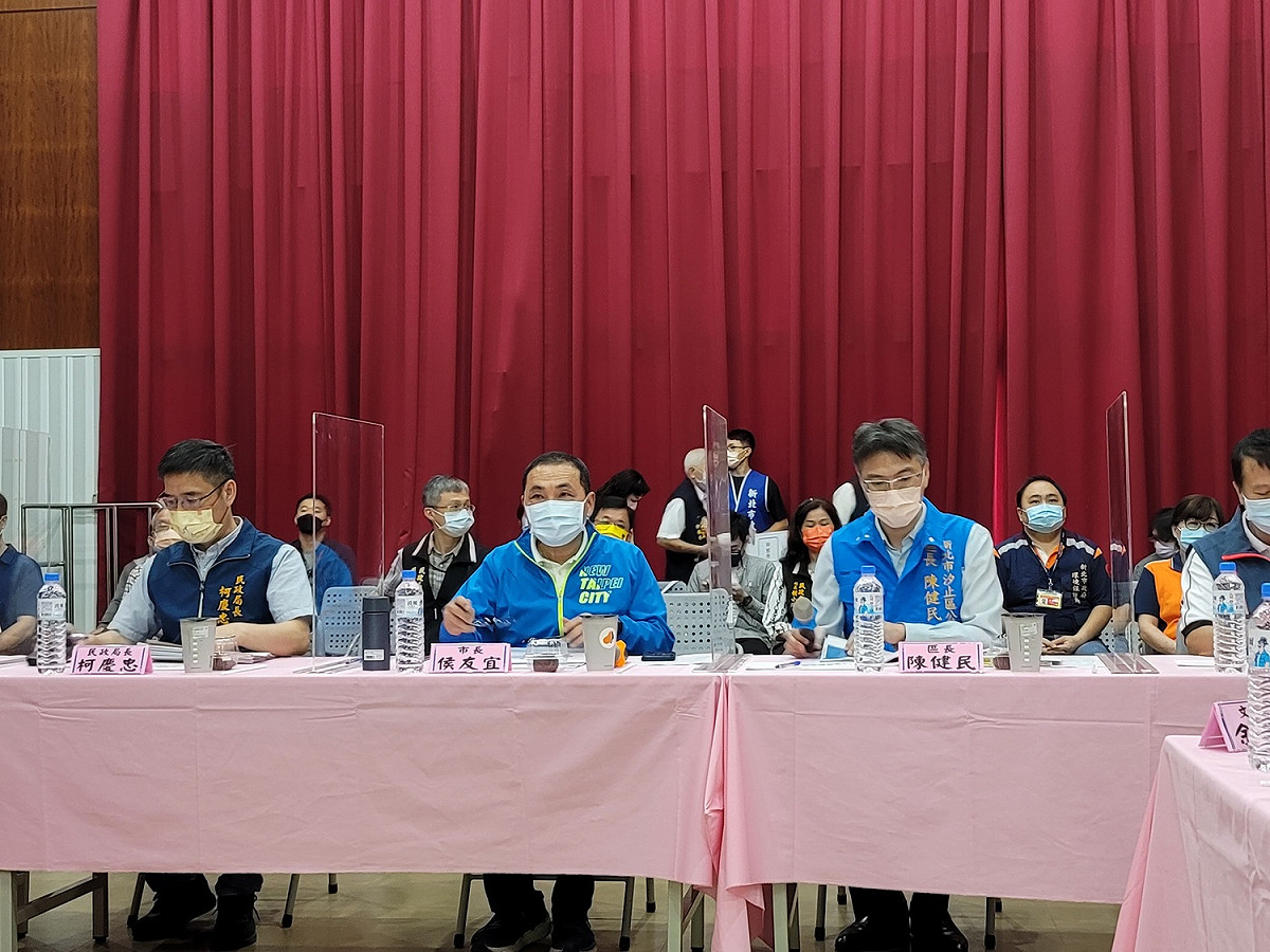 侯友宜表示，汐止新興人口多，交通改善是當務之急。 圖：新北市民政局提供