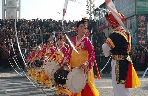 中國朝鮮族農樂舞。 圖:中國非物質文化遺產網