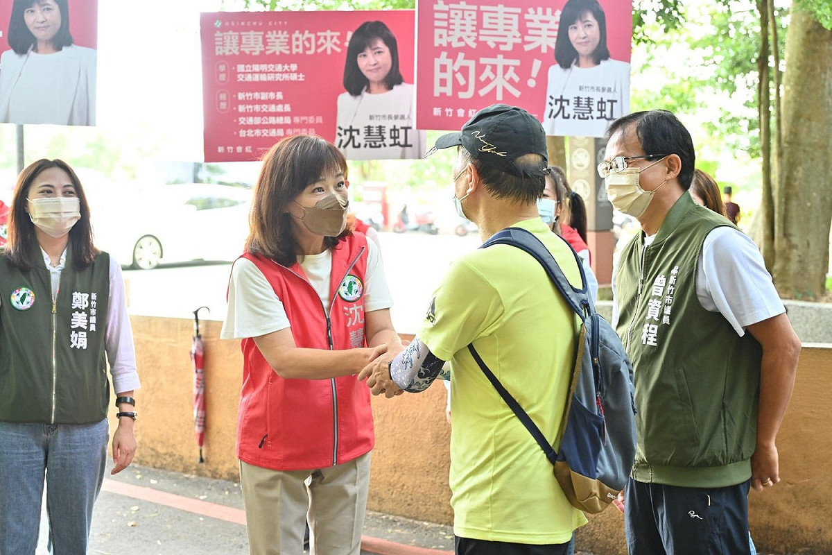 柯建銘強調，沈慧虹以公務生涯30年歷練、8年新竹經驗，與林智堅市長共同拼命推動市政，翻轉了新竹，從這個角度來看，她準備時間絕對最久，是最有擘劃力、執行力的城市推手。 圖：取自柯建銘臉書