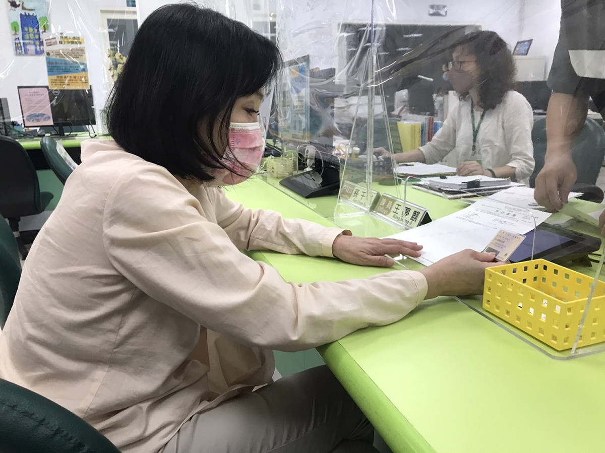 柯志恩正式辦理入籍高雄手續。 圖：柯志恩團隊提供