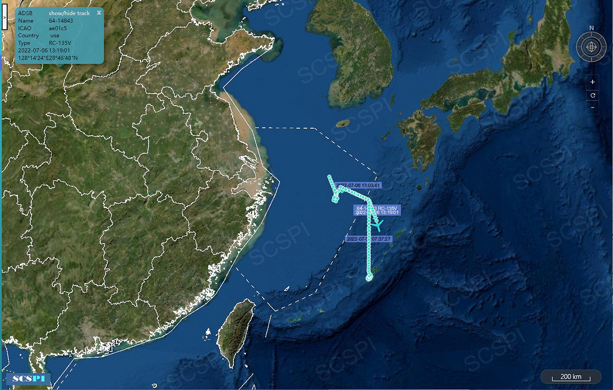 南海戰略態勢感知計劃平台發布航跡圖，稱美國空軍RC-135V在東海「運行」。 圖：翻攝 SCS Probing Initiative推特