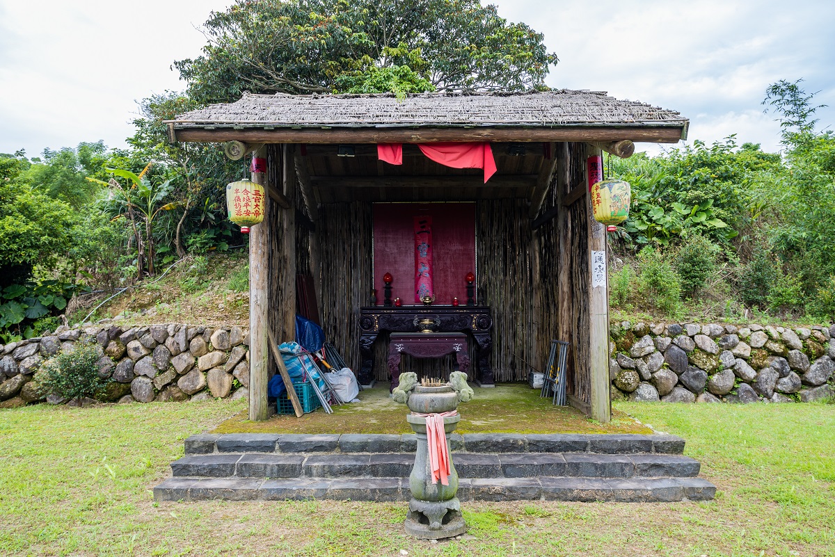向來以種植57、66號地瓜聞名的金山六三社區，近幾年推動農再社區及永續觀光，回應SDGs聯合國永續發展目標，透過體驗課程玩插秧、挖地瓜、吹北管等活動，讓農村充滿趣味。 圖：新北市民政局提供