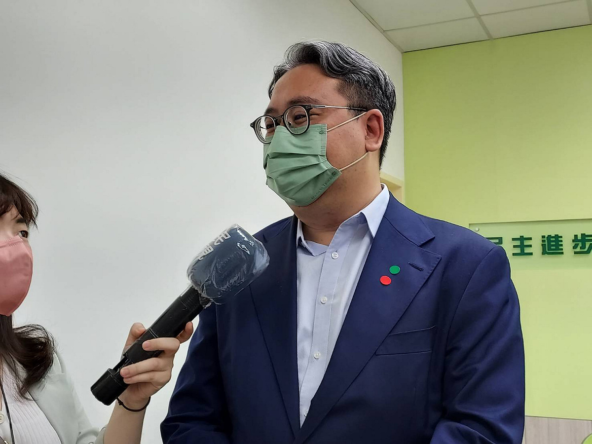 立法院民進黨團副幹事長黃世杰。 圖：陳佩君／攝