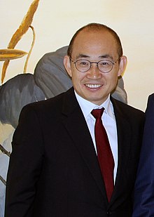 SOHO中國創辦人潘石屹散售物業資產，拯救公司負債、債務違約等危機，目前讓公司成功轉虧為盈。 圖:翻攝自維基百科