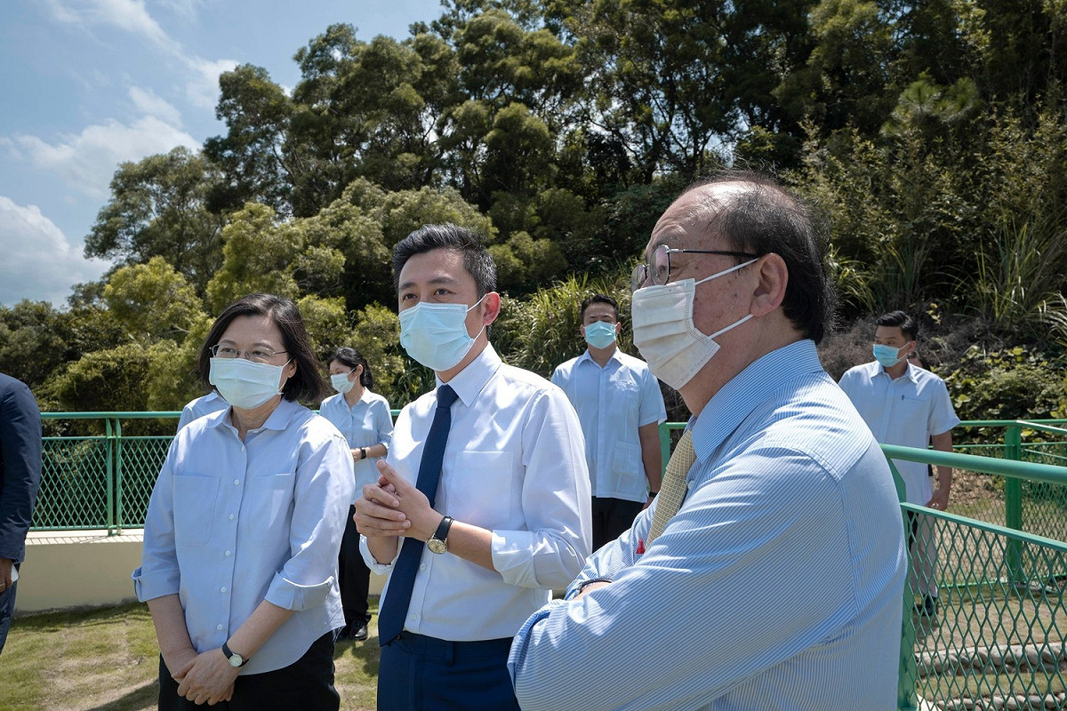 九合一選舉敗選後，民進黨內檢討聲浪不斷，柯建銘、林智堅被點名是戰犯。 圖：翻攝自柯建銘臉書