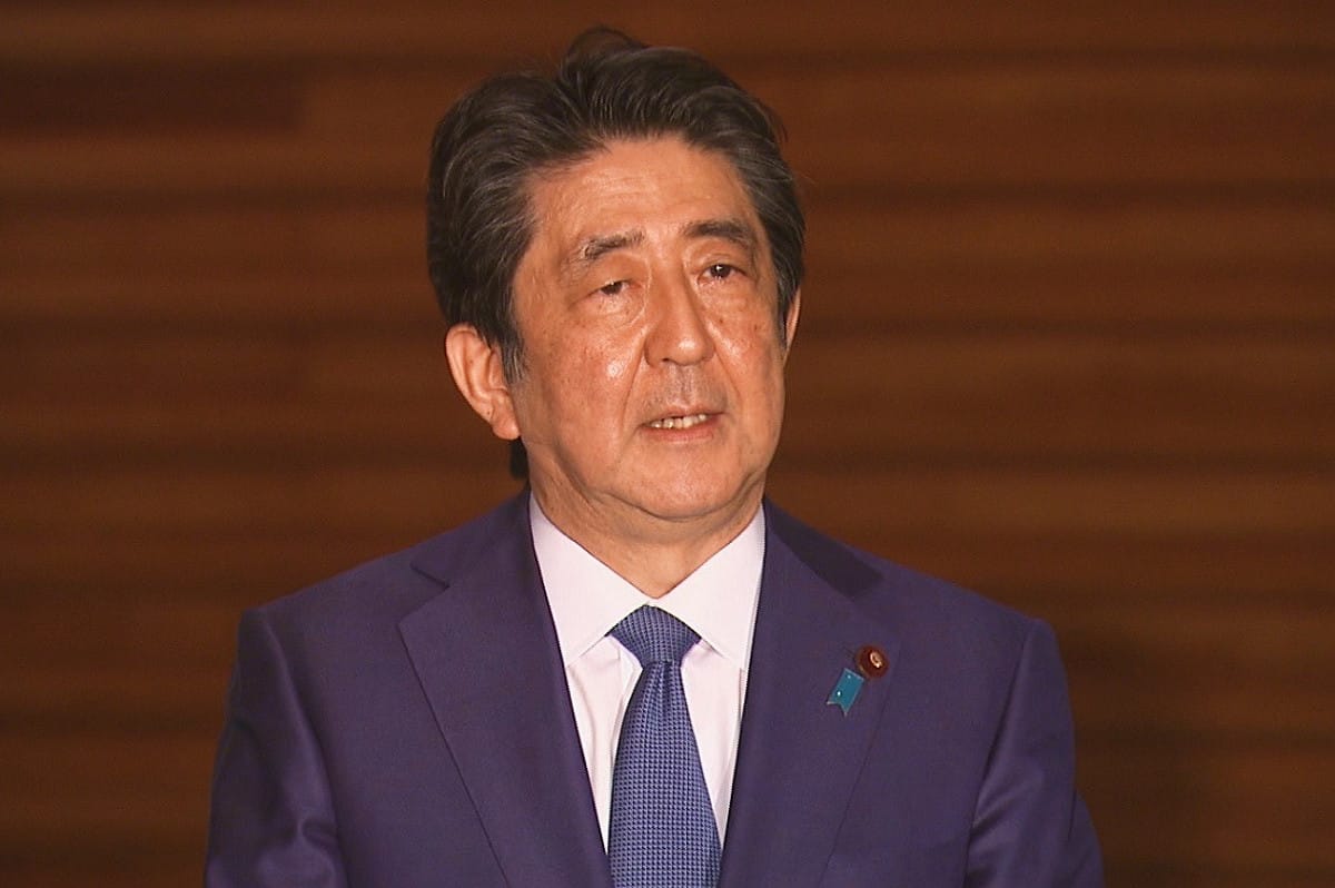 安倍晉三遭槍擊，經緊急送醫後仍宣告不治，政府將在7月11日下半旗。 圖：取自日本首相官邸臉書（資料照片）