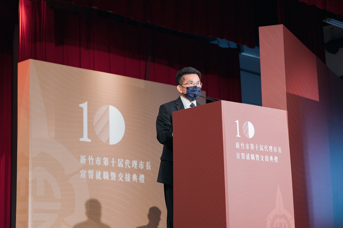 新竹代理市長陳章賢表示，接下來會以市民第一、建設優先，為市民福祉努力。 圖：新竹市政府提供