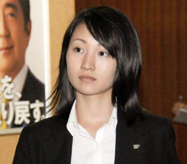 石田萌美文武雙全，精通各種武術，2016年起就開始擔任安倍晉三的隨扈。 圖：翻攝自推特