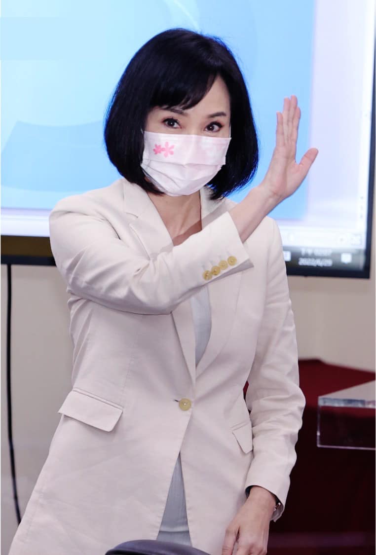 柯志恩自行快篩確診。 圖：翻攝柯志恩臉書（資料照）
