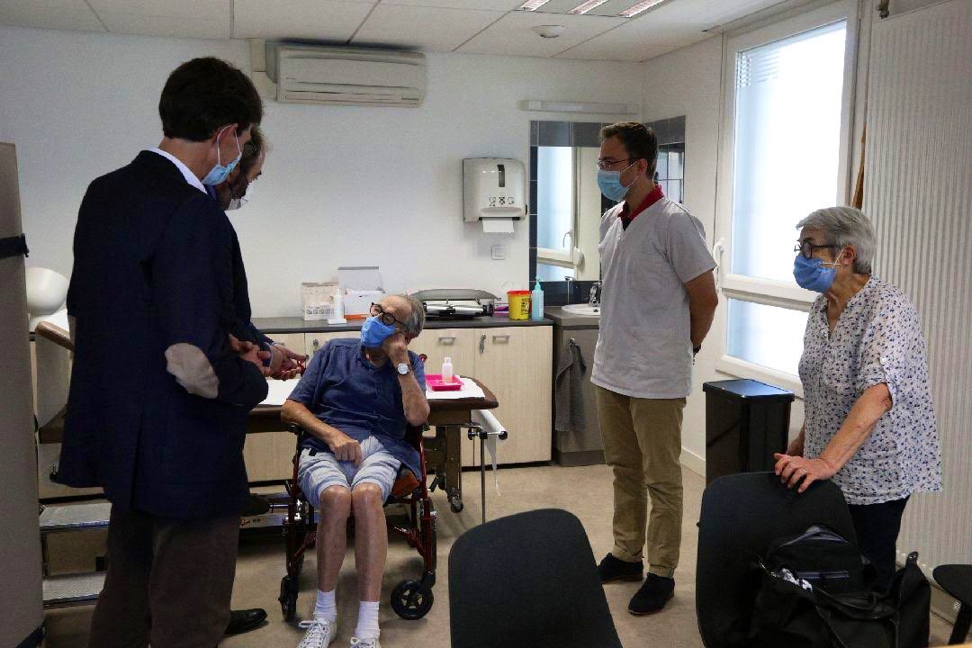 法國武漢肺炎感染率再度上升。