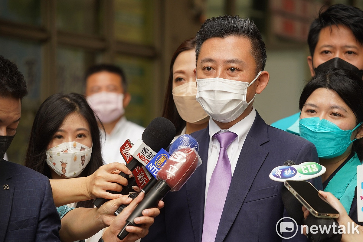 林智堅說，他對沈慧虹非常有信心，相信沈一定可以成為新竹市第一位女市長。 圖：林昀真／攝