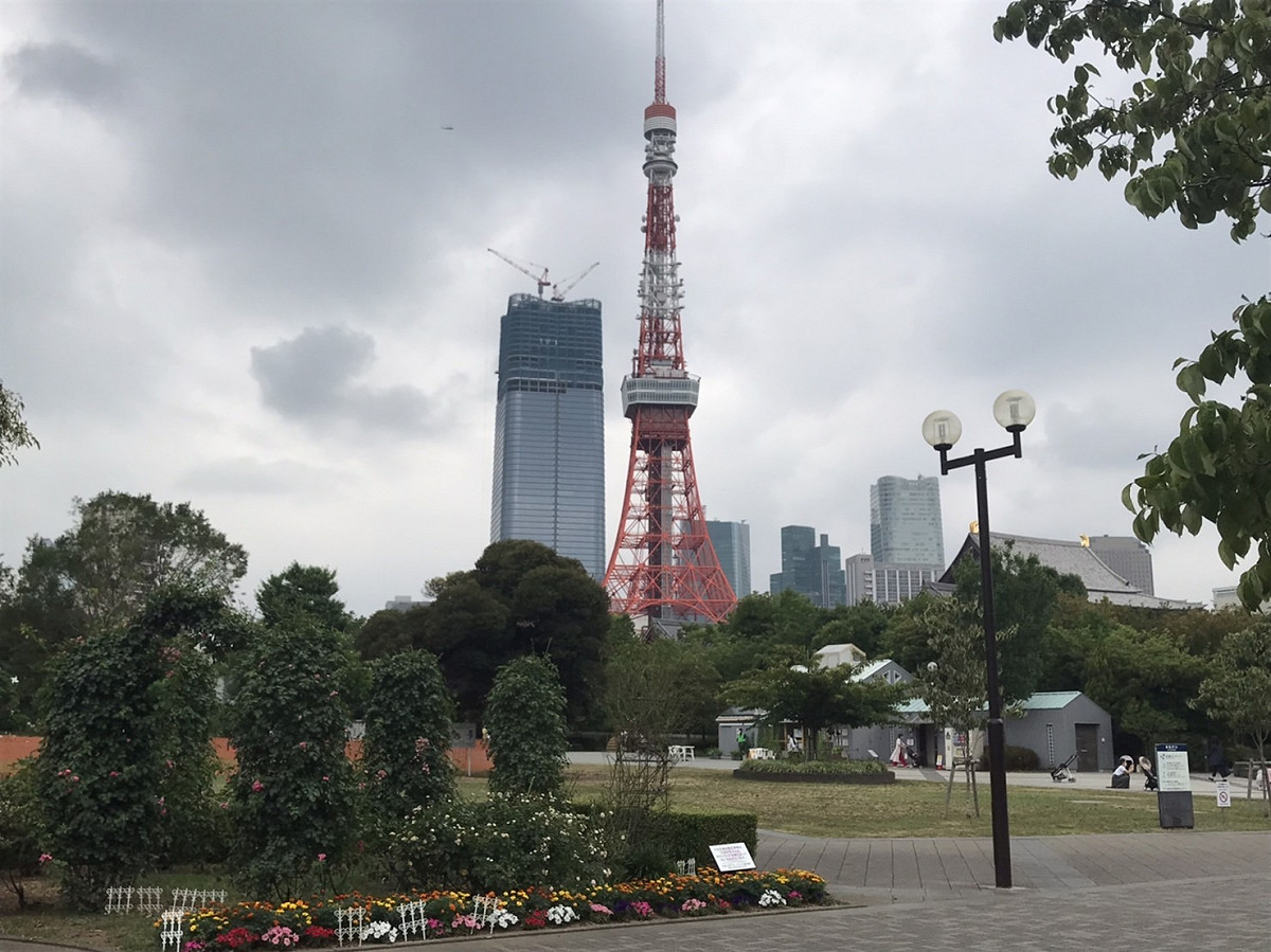 日本前首相安倍晉三告別式於東京增上寺舉行，大量民眾前往追悼。 圖：翻攝自江淑美臉書
