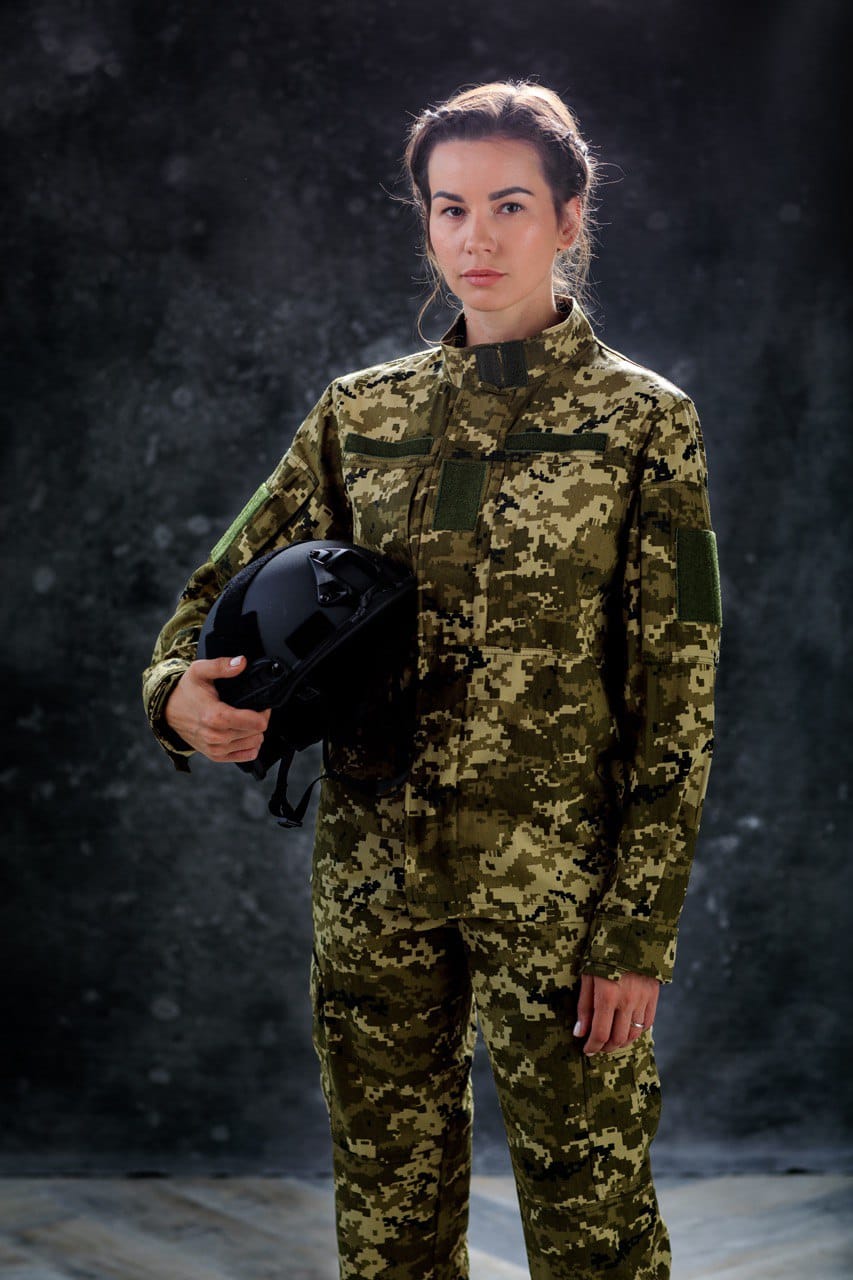 烏克蘭基輔市議員伊琳娜·妮可拉科（Irina Nikorak）提出「Arm Women Now」計畫，提倡要提供專屬女性的軍服。 圖：翻攝自妮可拉科臉書