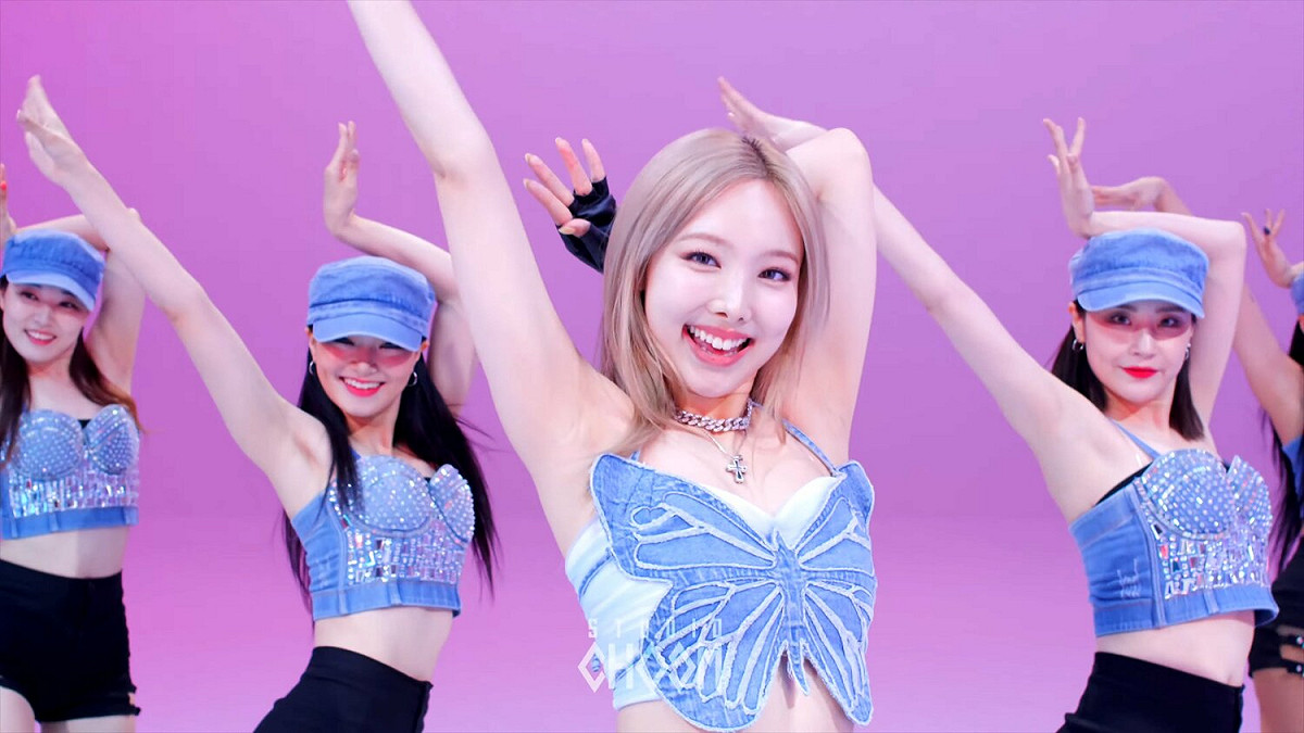 Twice成員林娜璉實穿。