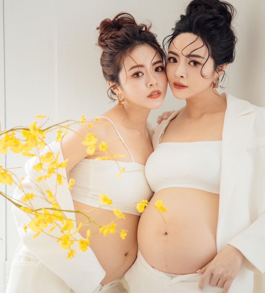 最美雙胞胎一起懷孕，孕期僅差十週。 圖：翻攝自又穎IG