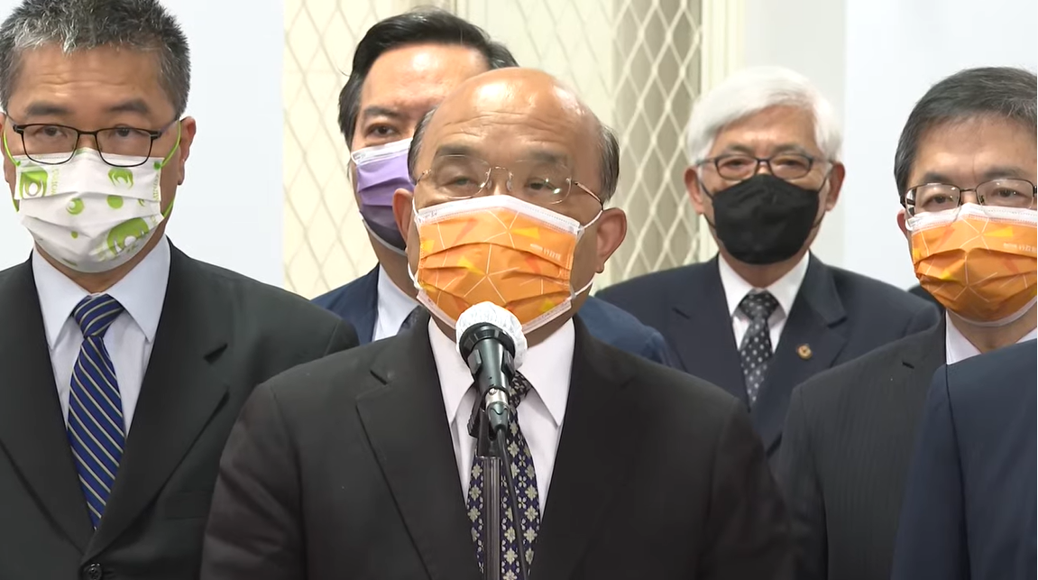 行政院長蘇貞昌今（15）天上午出席111年地方公職人員選舉檢警調廉政高層首長選舉查察座談會致詞前受訪。 圖：擷自直播畫面
