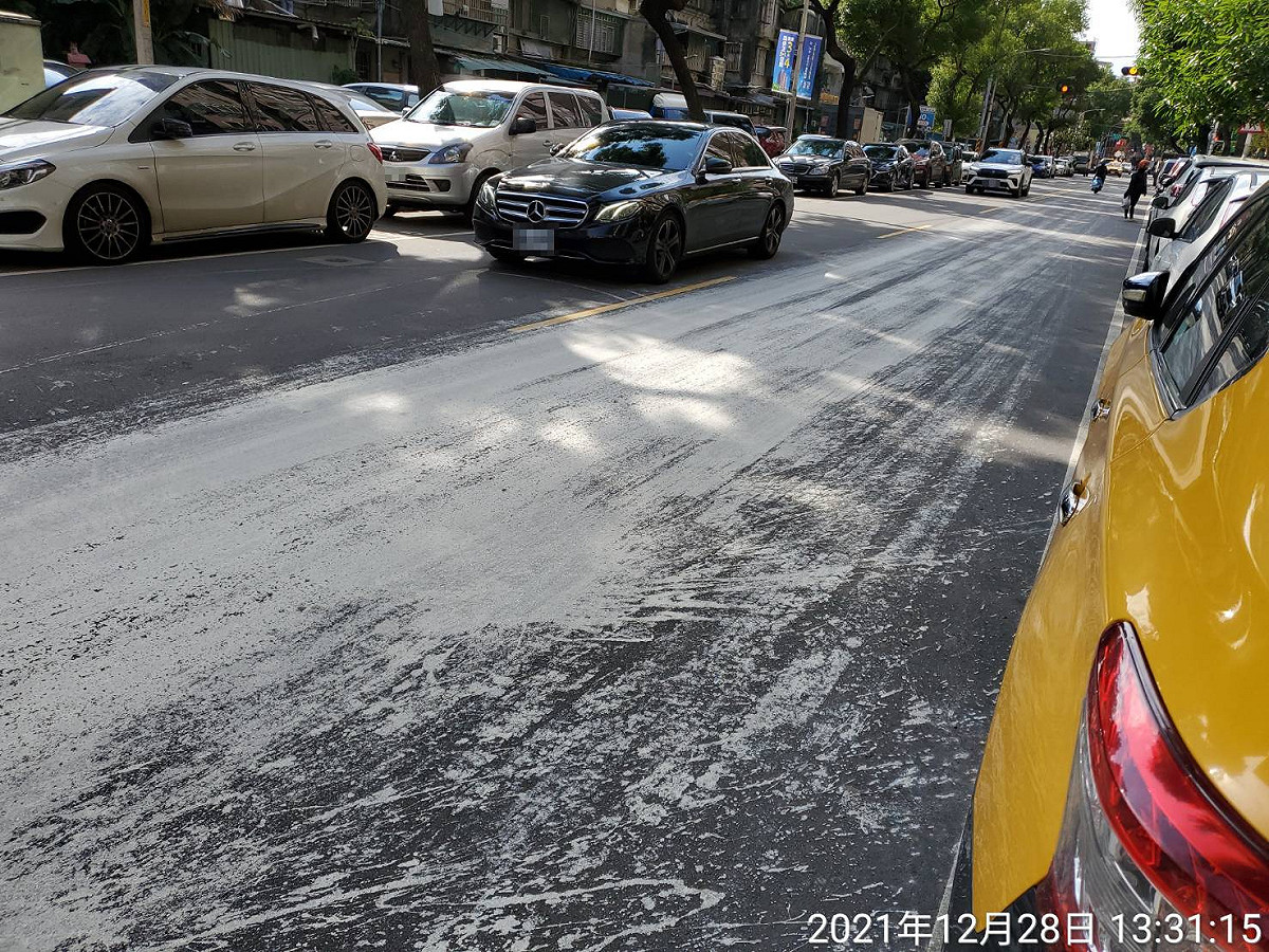 加重罰鍰之環境污染行為-污染路面。