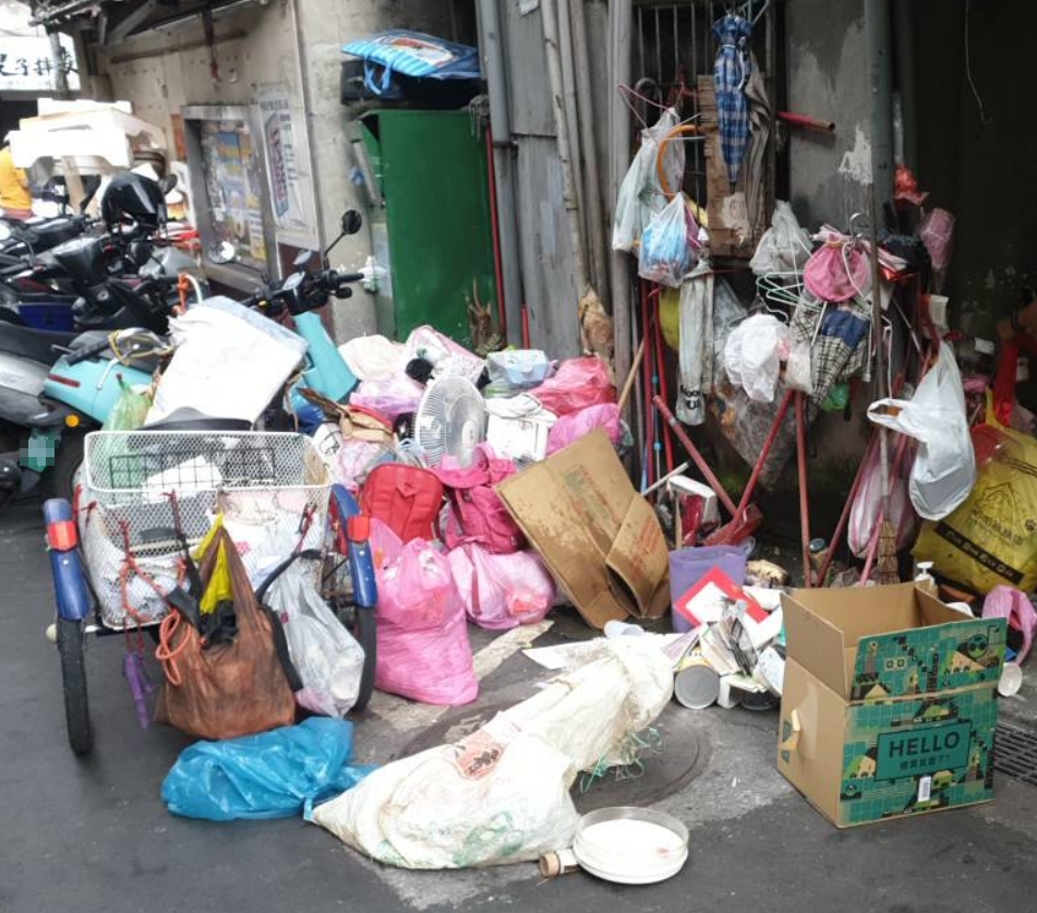 加重罰鍰之環境污染行為-屋外堆置。