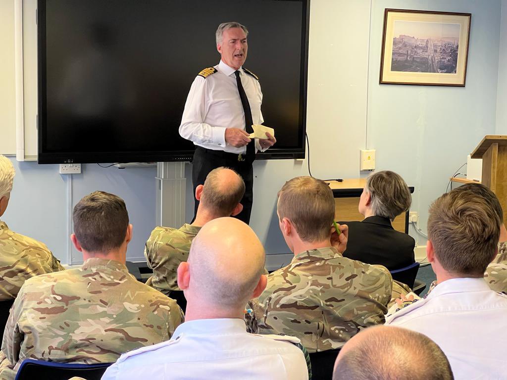 英國國防參謀長羅達金海軍上將 圖：翻攝自英國國防參謀長推特
