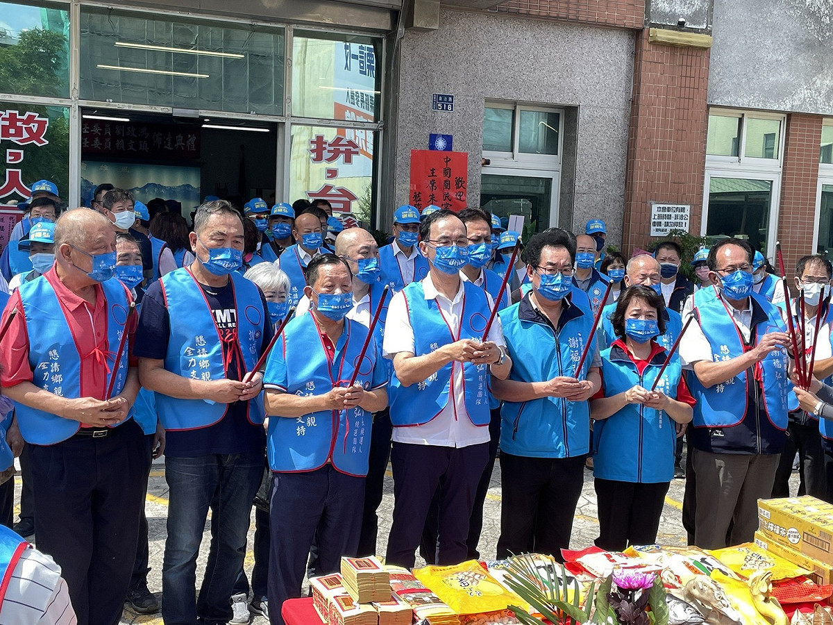 國民黨主席朱立倫昨赴苗栗支持國民黨提名的苗栗縣長參選人謝福弘。 圖：國民黨文傳會／提供（資料照）